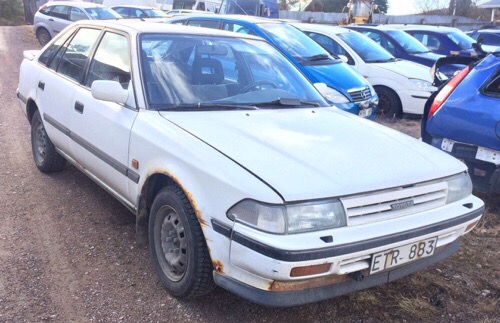 Toyota Carina, 1989, Vit Inges Bilskrotning AB