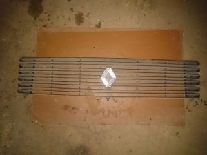 Grill Renault 20                                       